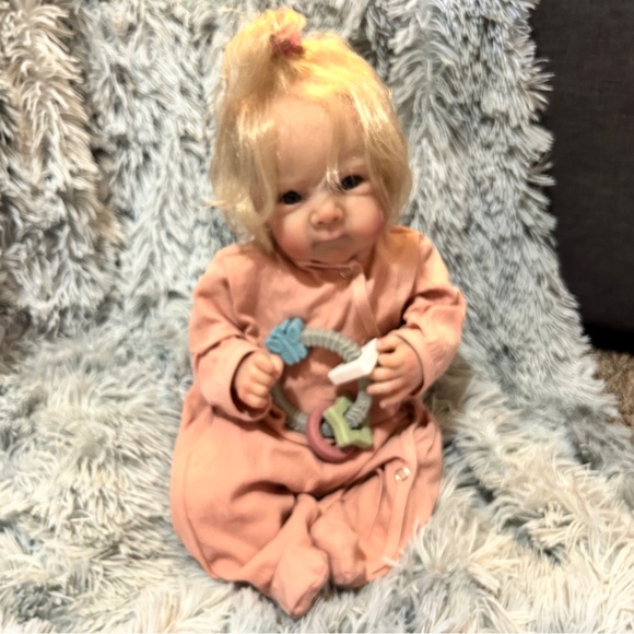 Reborn Baby Girl Doll Cloth Body Full Silicone Vinyl Limbs & Accessories (NEW) - Picture 5 of 13